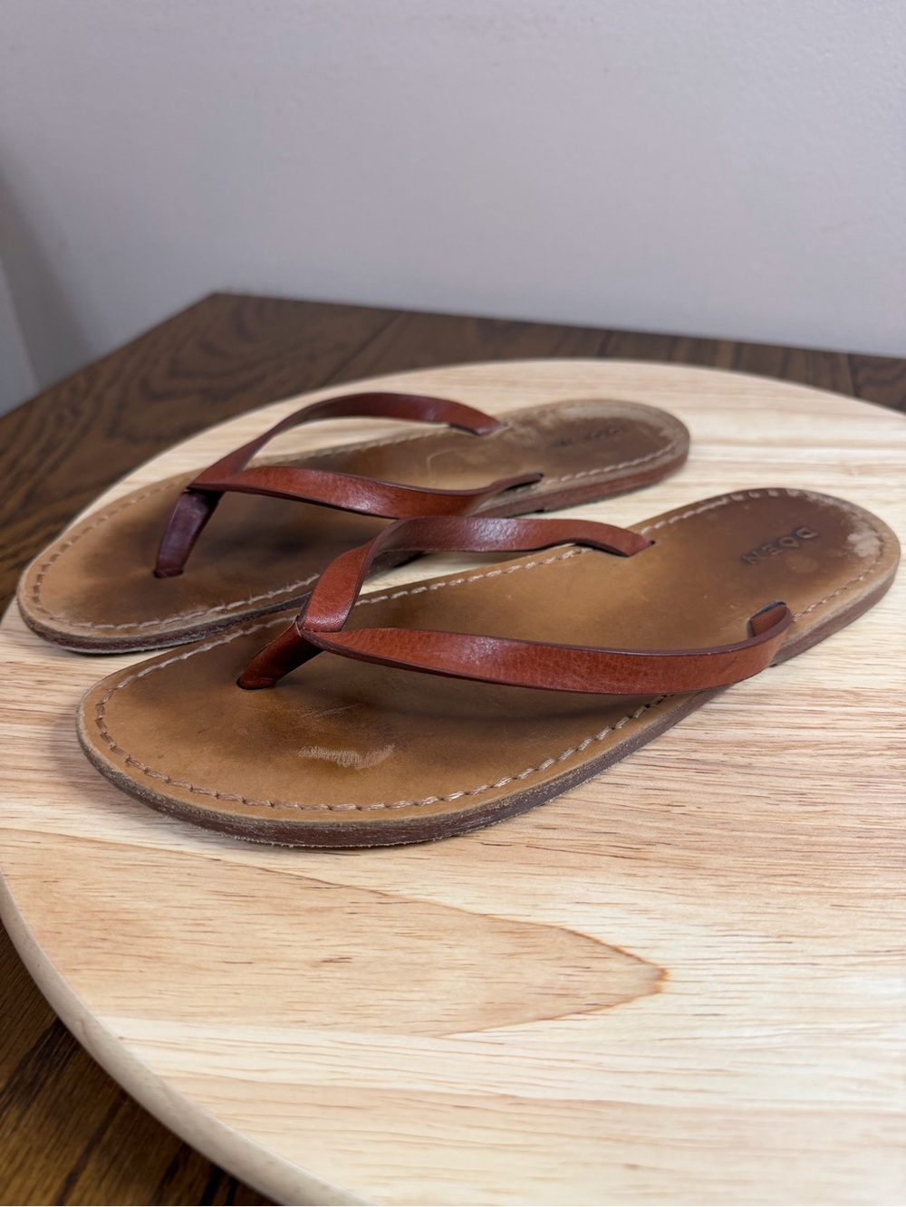 DÔEN women’s leather sandals